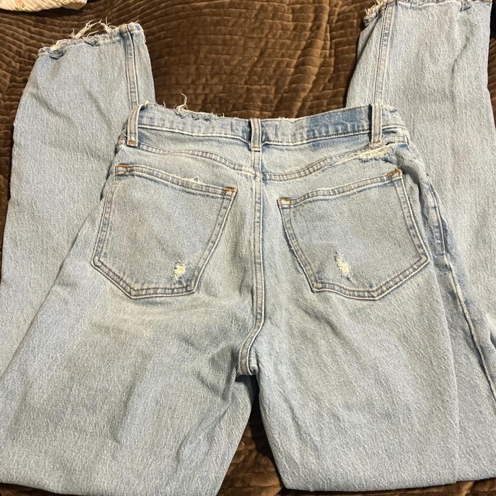 Abercrombie&fitch The 90’s ultra high rise distressed jeans size 27/4 regular